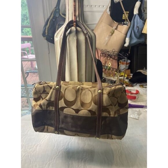 B931 - Preloved Vintage Coach Billabong Y2K Duffle/Satchel Bag in Signature Brow - Picture 2 of 4